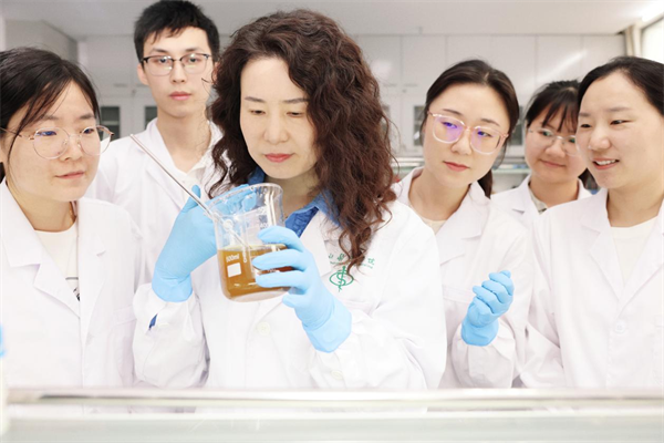 湖北医药学院产学研融合助推中药材高值化利用